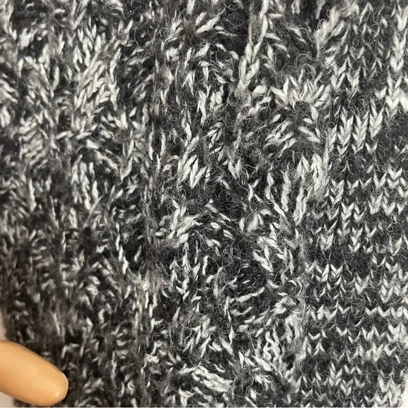 Lauren Conrad Duster Cardigan – Size Small – Black & White - Picture 2 of 10